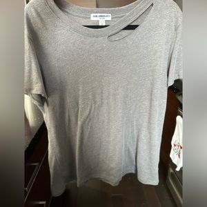 Grey t shirt